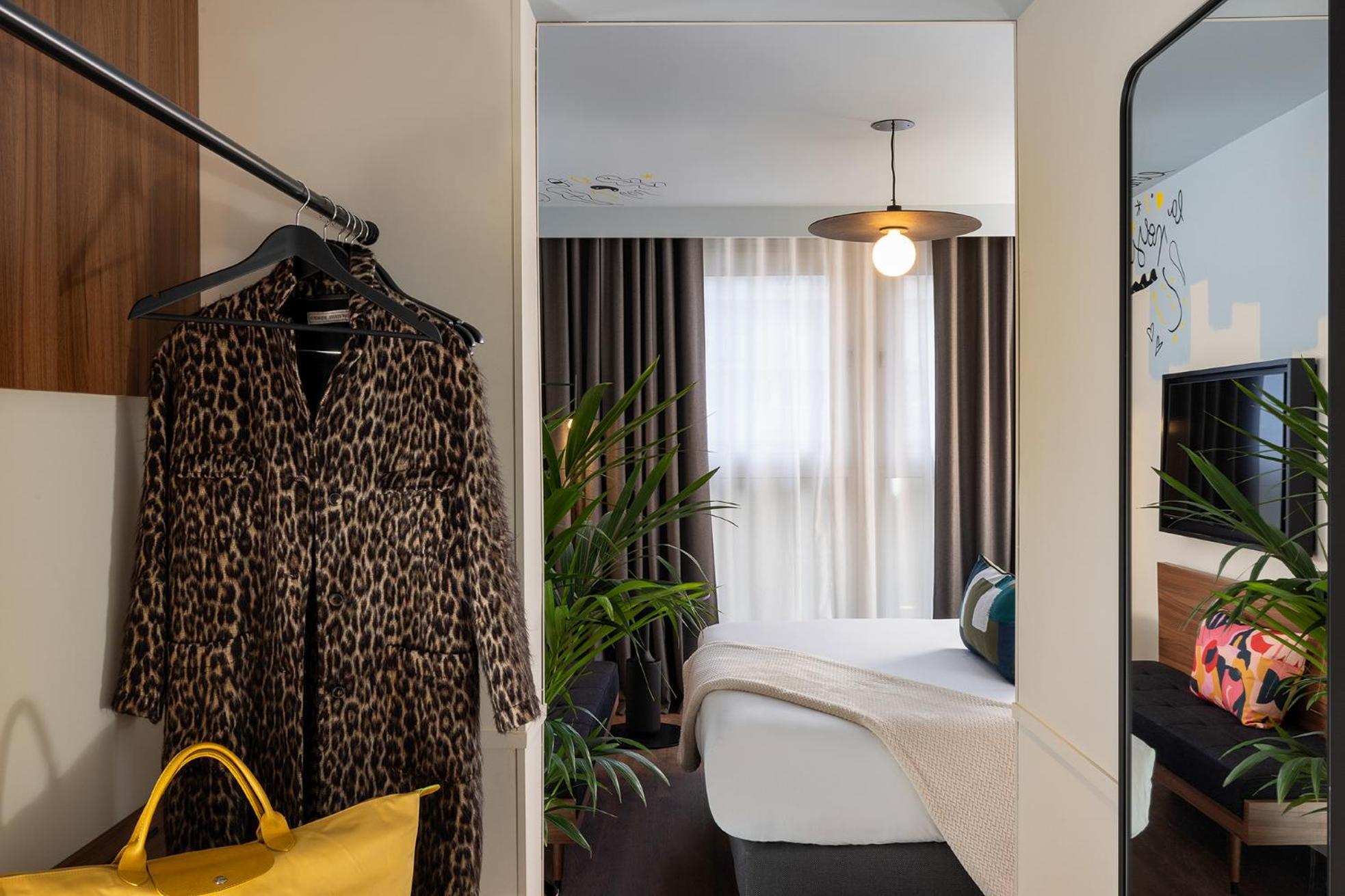 Les Artistes 4* Paris